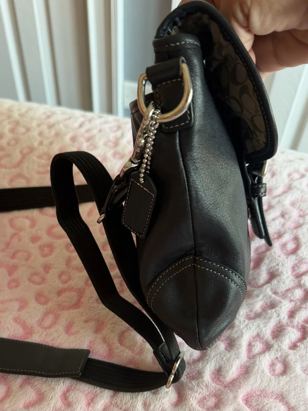 Coach Soho Vintage Black Leather Shoulder Bag  Adjustable Strap Women’s